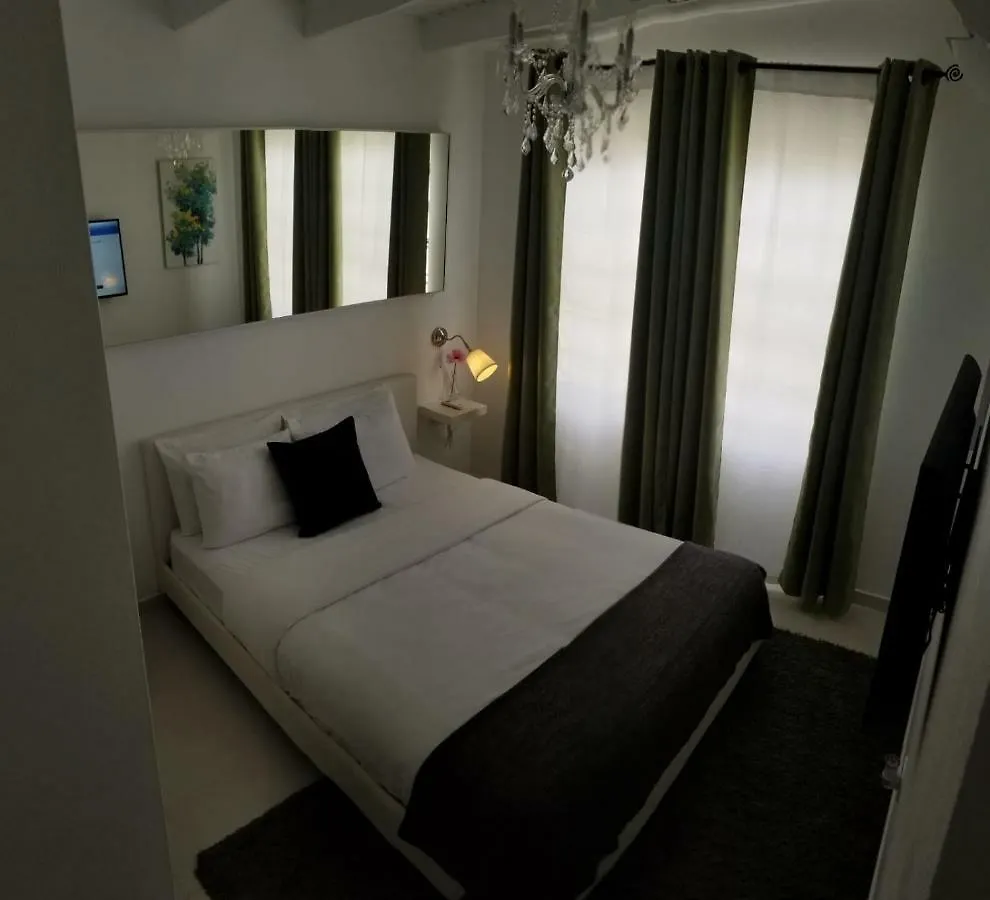 Aibonito Hotel 206 0*,